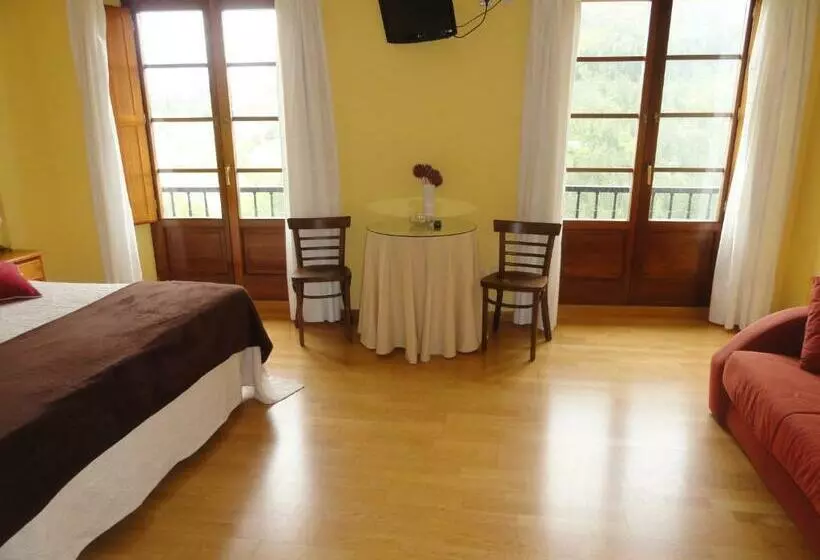 ホテル Restaurante Casa Petronila