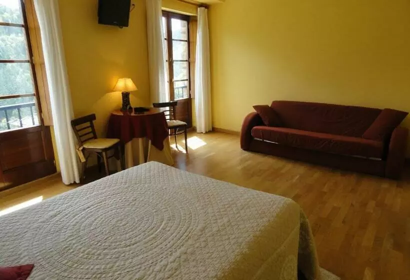 ホテル Restaurante Casa Petronila