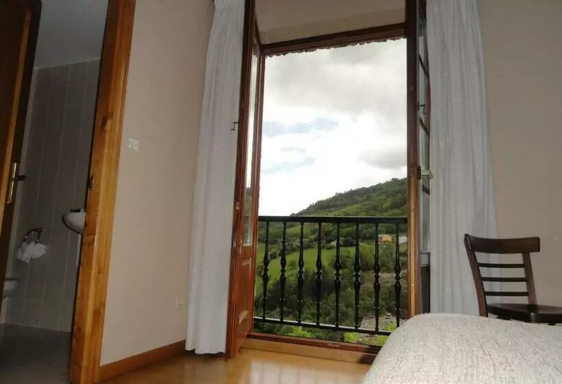 ホテル Restaurante Casa Petronila