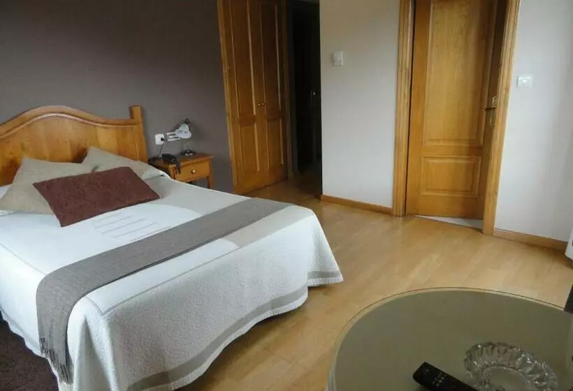 ホテル Restaurante Casa Petronila