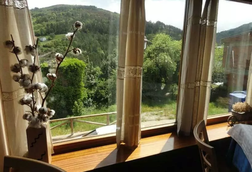 ホテル Restaurante Casa Petronila