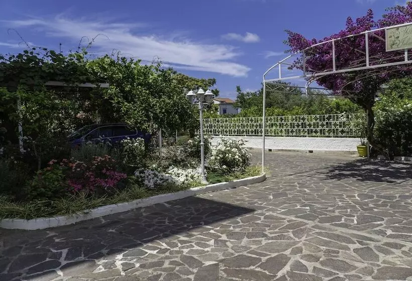 ホテル Villa Iolanda