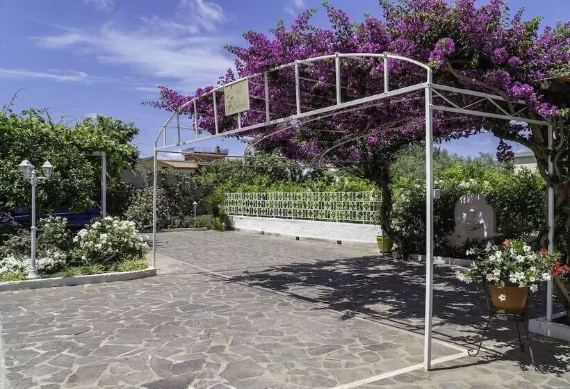 ホテル Villa Iolanda