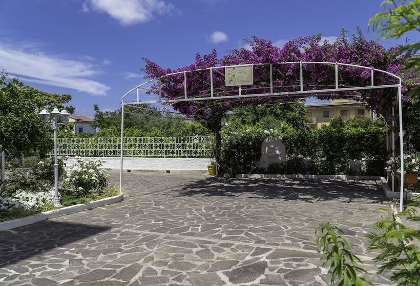 בית מלון כפרי Villa Iolanda