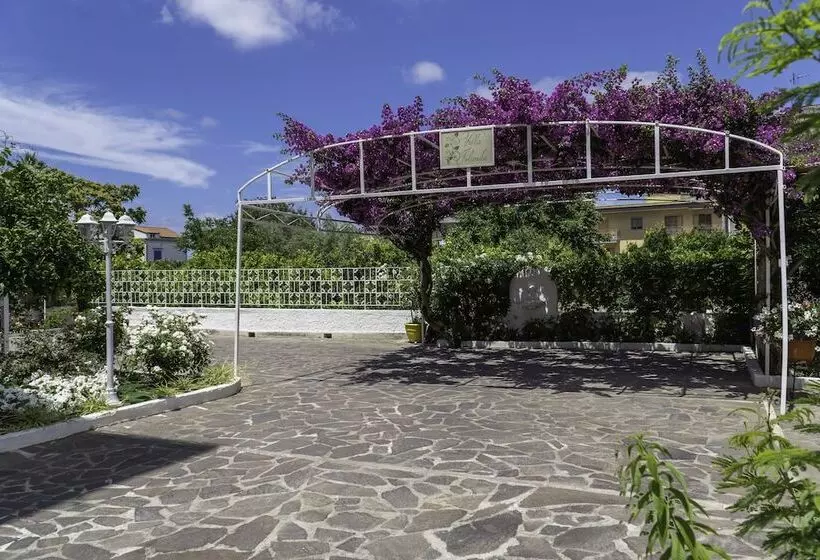 ホテル Villa Iolanda