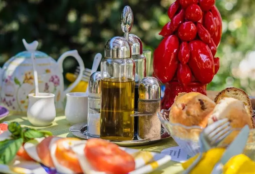 ホテル Villa Iolanda