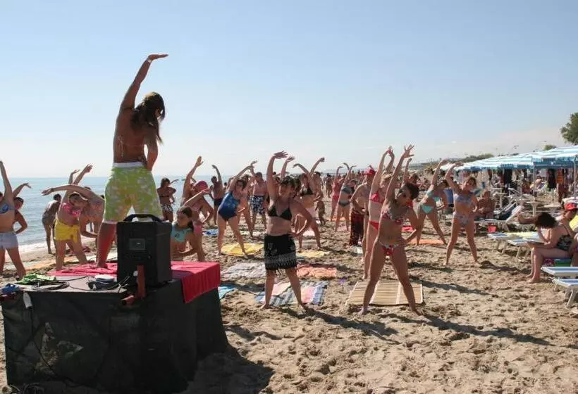 ホテル Villaggio Welcome Riviera D Abruzzo