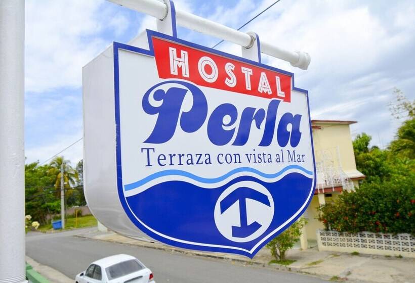 مسافرخانه B&b Perla