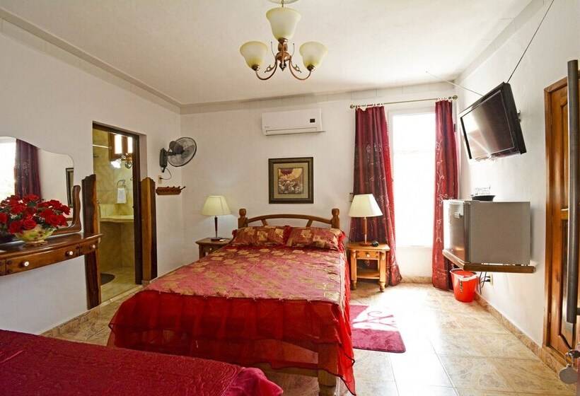 مسافرخانه B&b Perla
