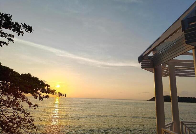 בית מלון כפרי Bhundhari Resort & Villas Samui