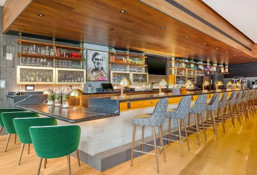 Cambria Hotel Boston Downtown   Seaport