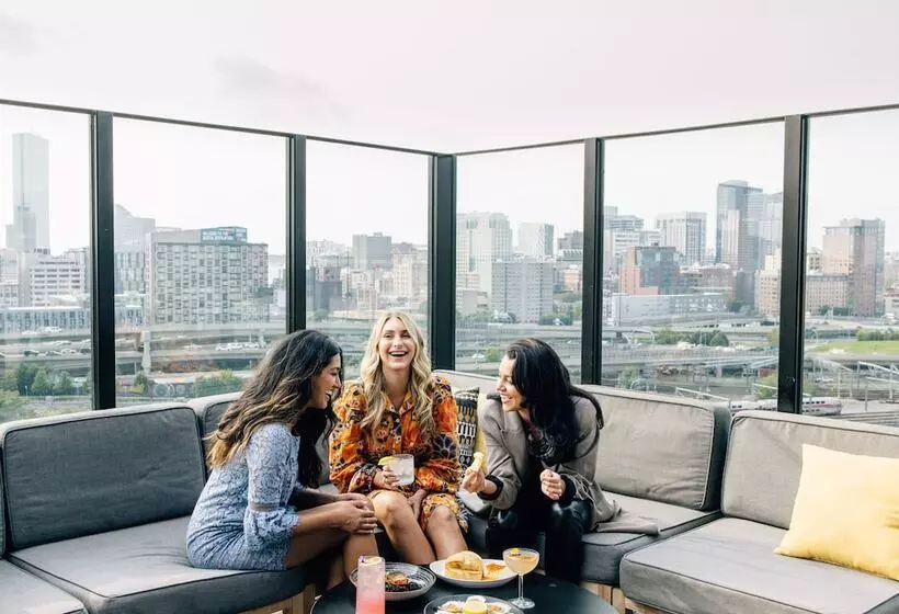 Cambria Hotel Boston Downtown   Seaport