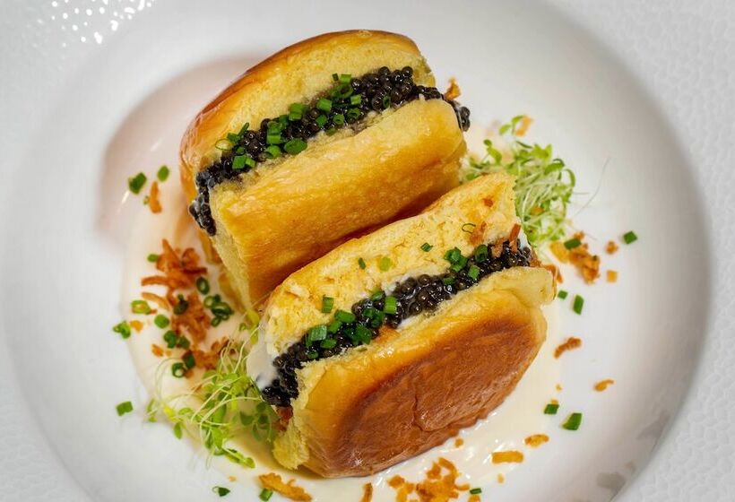 Cambria Hotel Boston Downtown   Seaport