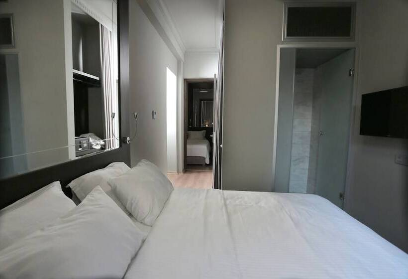 ホテル Ferman Pera