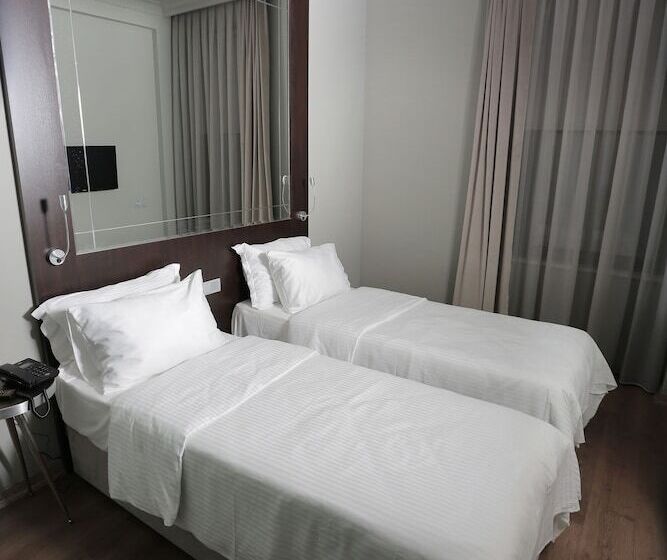 ホテル Ferman Pera