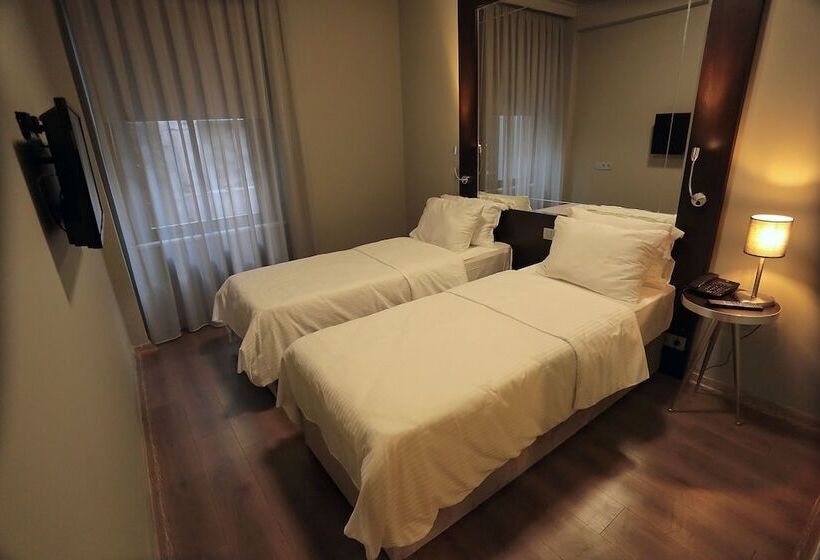 ホテル Ferman Pera