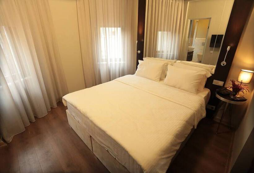 ホテル Ferman Pera