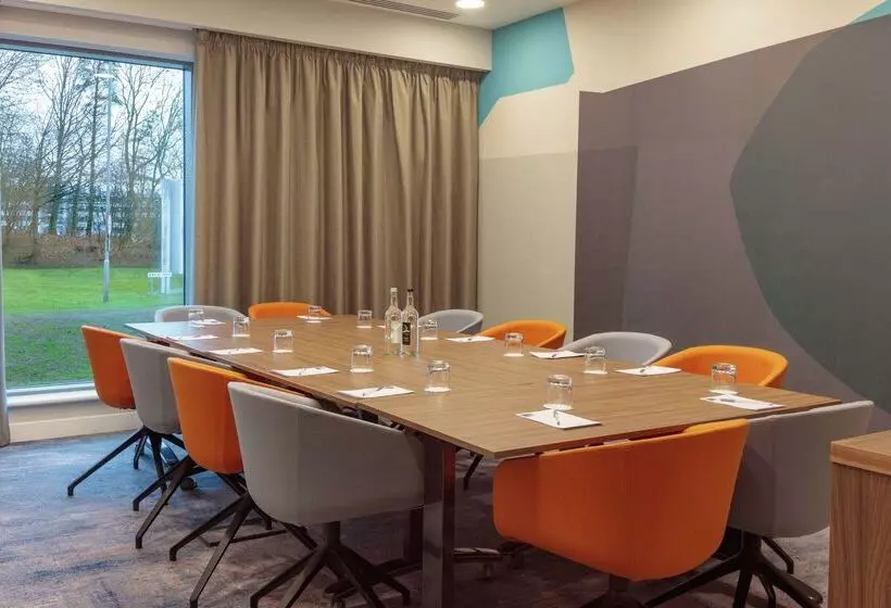 Hotelli Hampton By Hilton Edinburgh Airport