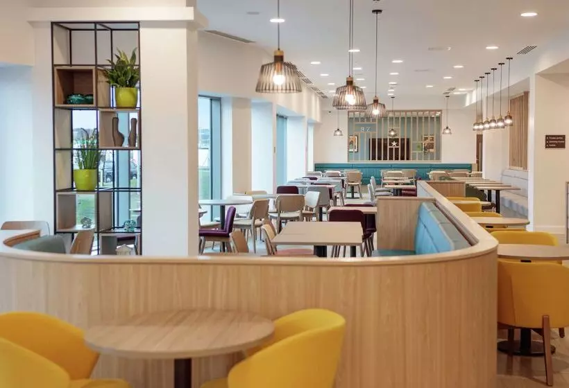 Hotelli Hampton By Hilton Edinburgh Airport