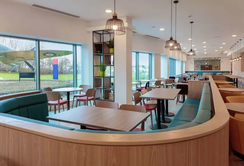 Hotelli Hampton By Hilton Edinburgh Airport