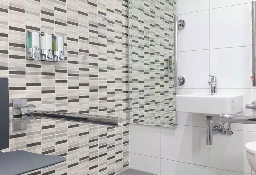 Hotelli Hampton By Hilton Edinburgh Airport