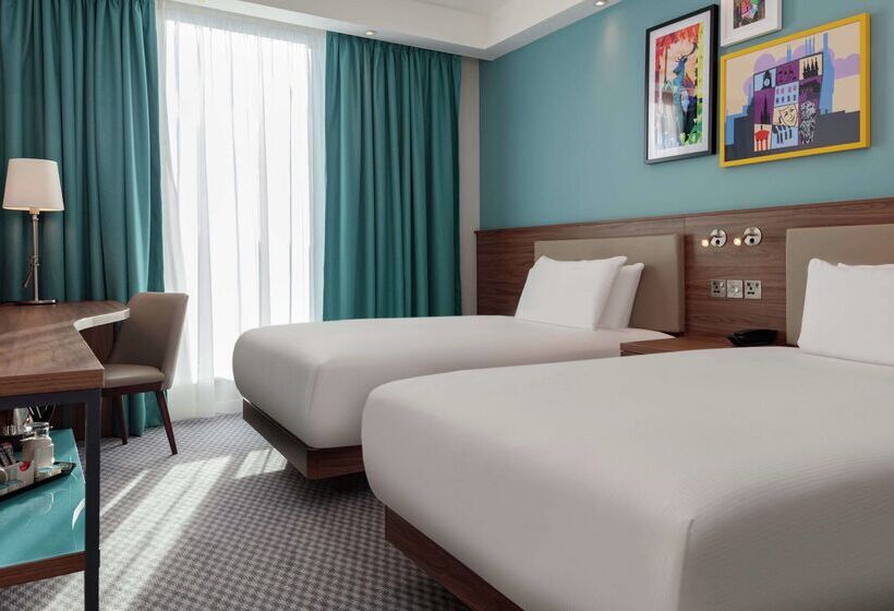 בית מלון כפרי Hampton By Hilton Edinburgh Airport