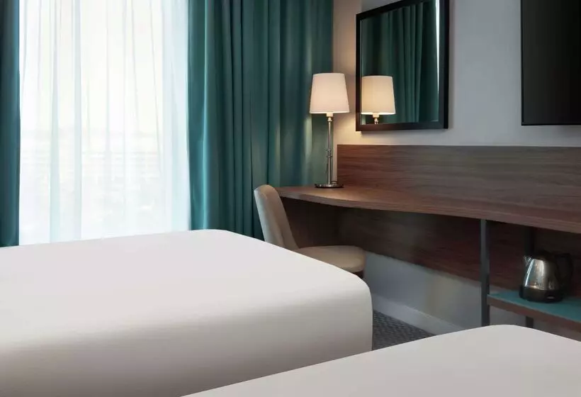 Hotelli Hampton By Hilton Edinburgh Airport