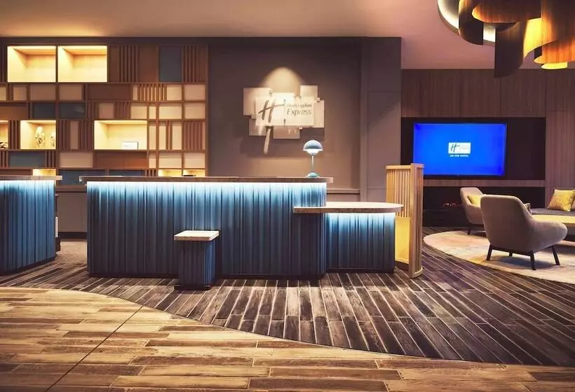 Hotelli Holiday Inn Express Osaka City Centre  Midosuji, An Ihg