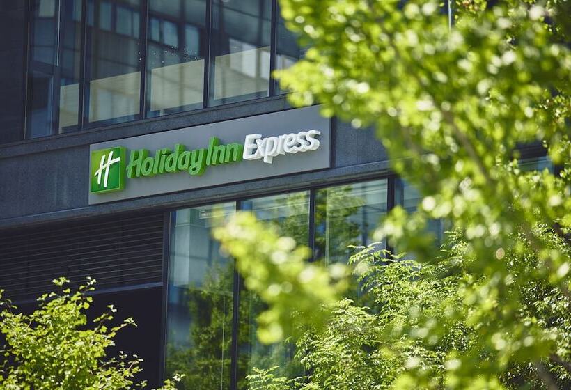 בית מלון כפרי Holiday Inn Express Osaka City Centre  Midosuji, An Ihg