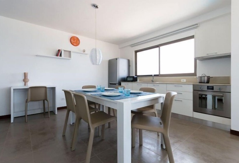 ホテル Las Rochas