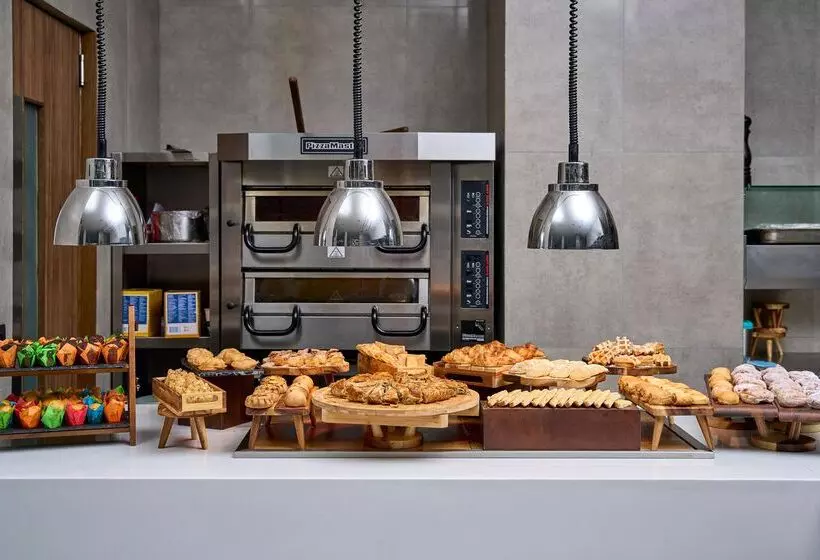 Hotelli Lindos Grand Resort & Spa   Adults Only