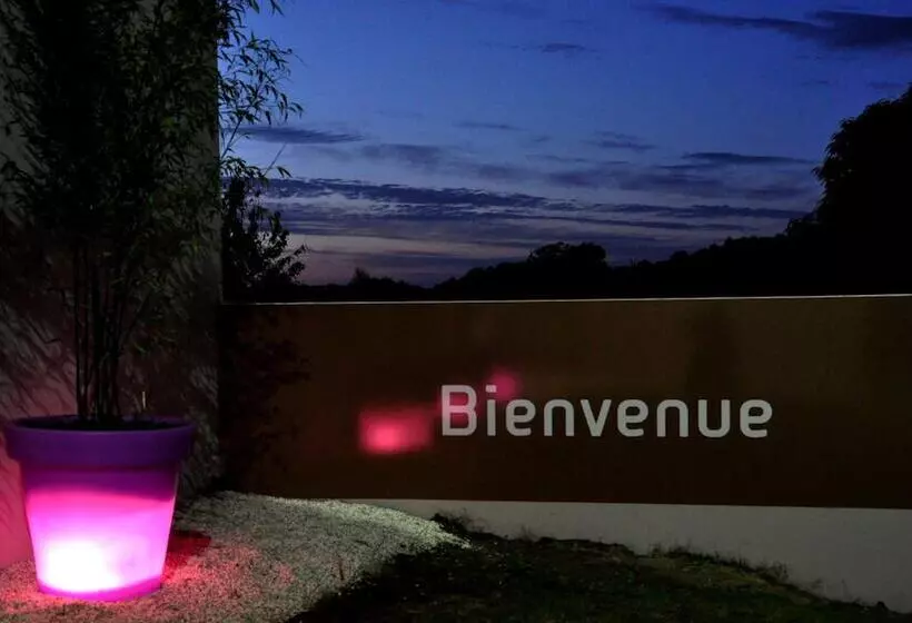 ホテル Lorient Residence