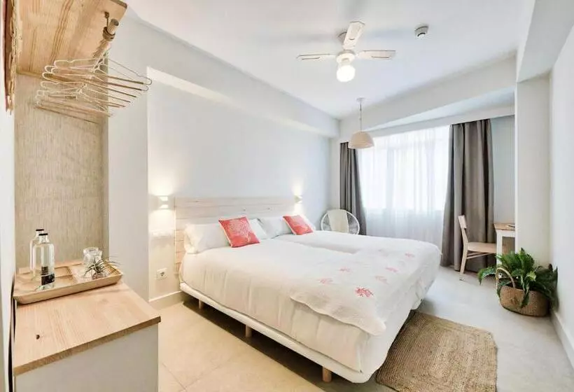 ホテル Maresía Canteras Urban