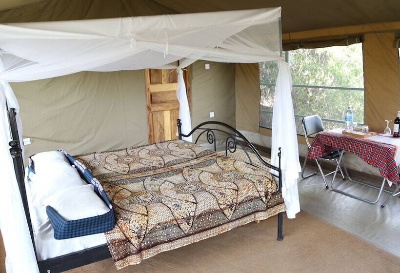 هتل Serengeti Ikoma Wild Camp