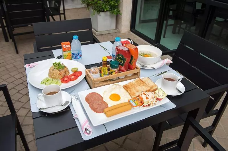 Hotelli Yotaka Bangkok