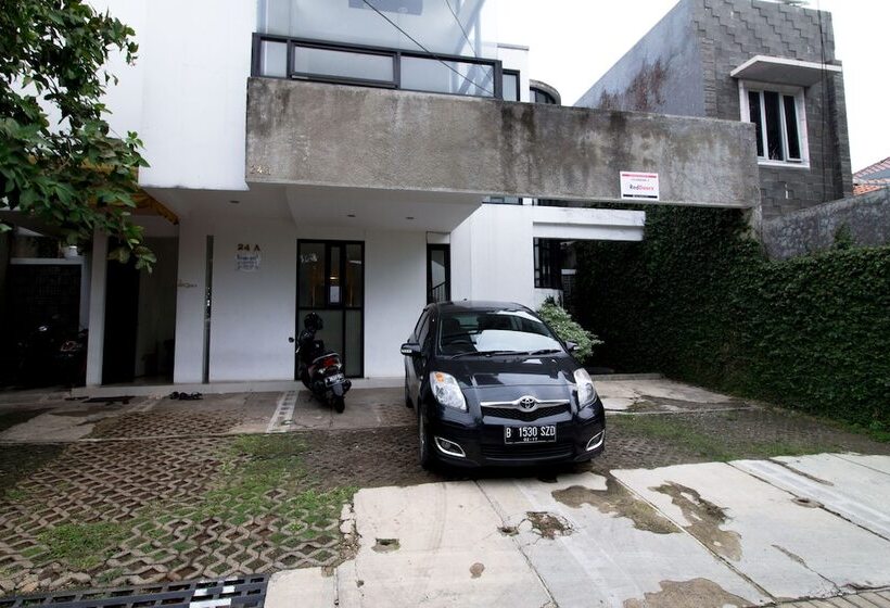 Pensão Reddoorz @ Cilandak 3