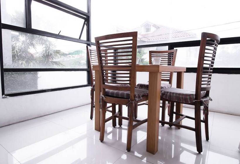 Pensão Reddoorz @ Cilandak 3