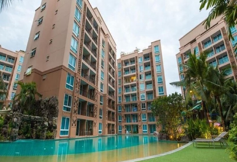 Atlantis Condo And Water Park Pattaya By The Sea