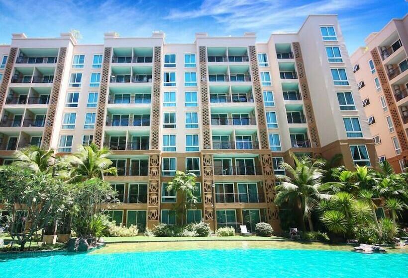 Atlantis Condo And Water Park Pattaya By The Sea