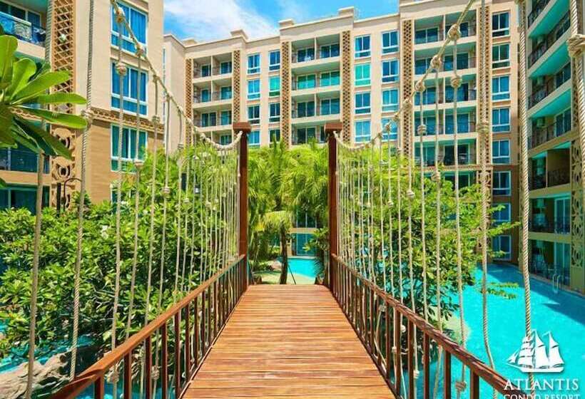 Atlantis Condo And Water Park Pattaya By The Sea