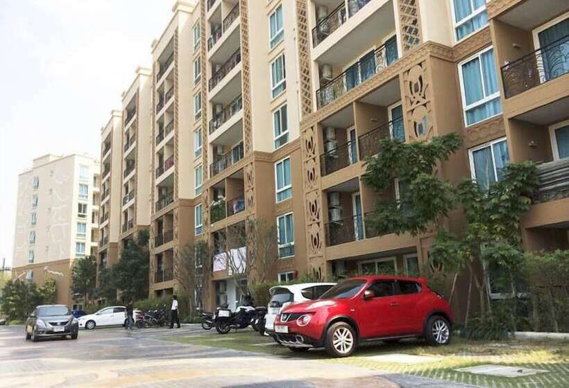 Atlantis Condo And Water Park Pattaya By The Sea