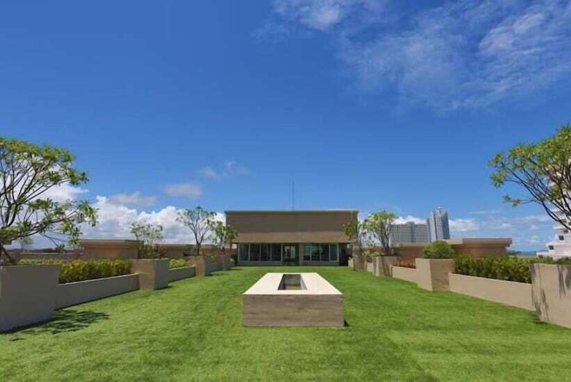 Atlantis Condo And Water Park Pattaya By The Sea