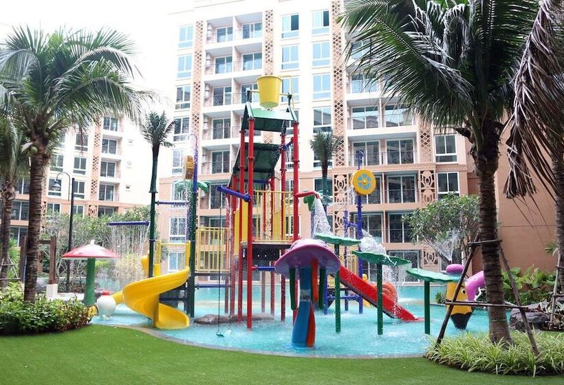 Atlantis Condo And Water Park Pattaya By The Sea
