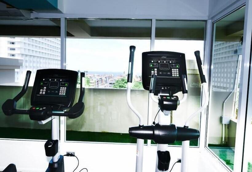 Atlantis Condo And Water Park Pattaya By The Sea