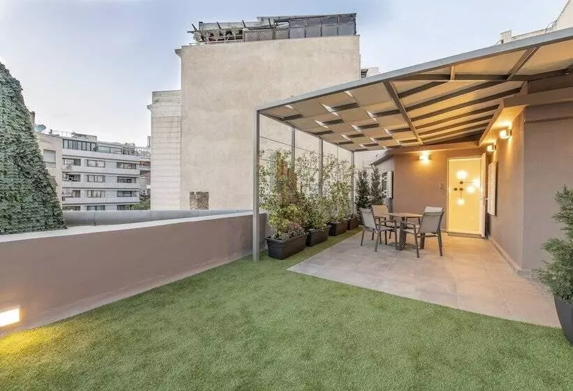 Hotelli Acropolis Stay