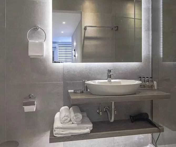 Hotelli Acropolis Stay