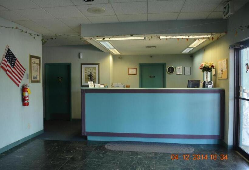 호텔 Camilla Inn & Suites