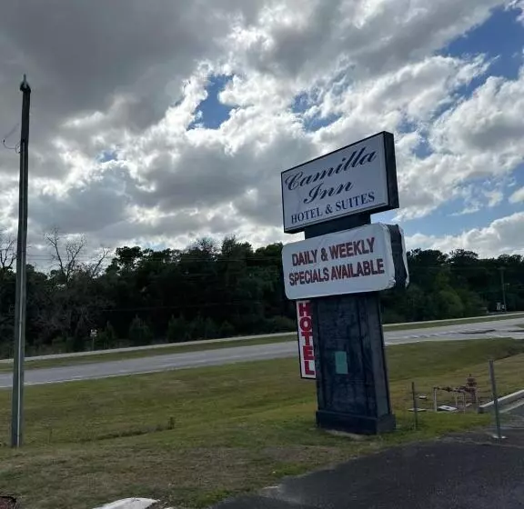 Hotelli Camilla Inn & Suites