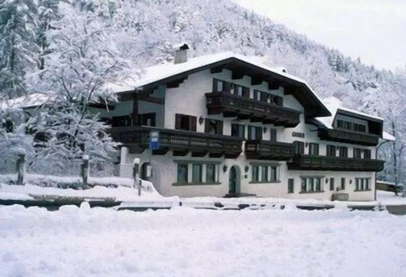 Hotelli & Camping Gisser