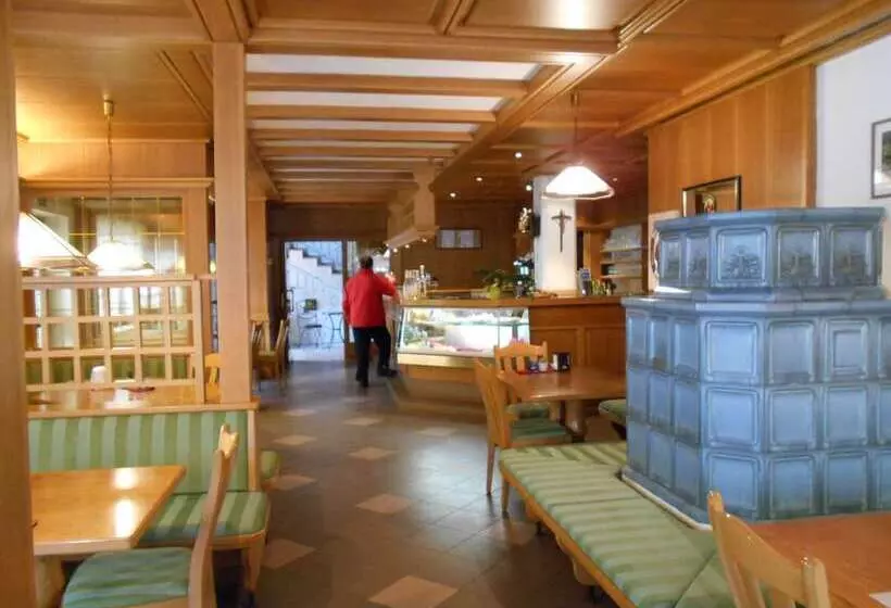 Hotelli & Camping Gisser